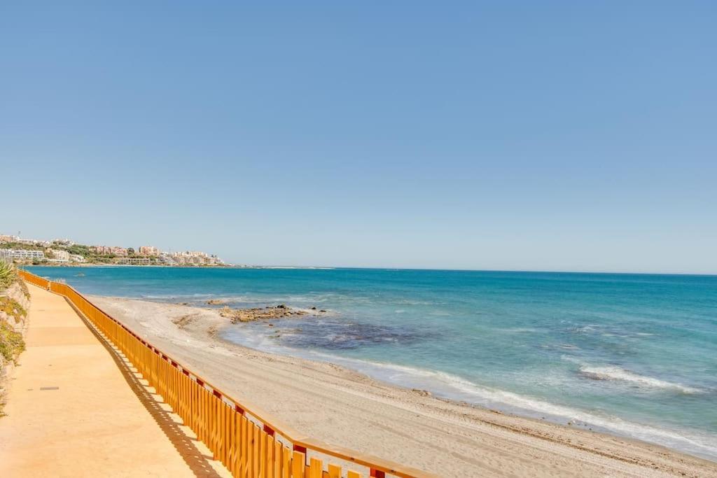 Beachfront Townhouse Estepona Exterior foto